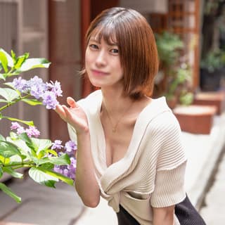 美乳新人美女の快楽限界突破
