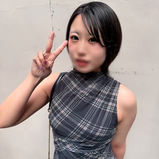 独占販売 顔出し 素人さんがえっちな事をしにやってきた ケース＃143 緊張して口下手なのに、激しいえっちが好み イラ…