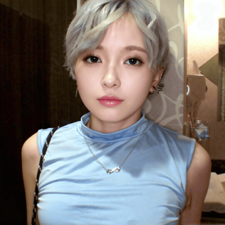 同性婚した18歳ボーイッシュ美女の初めての男根体験
