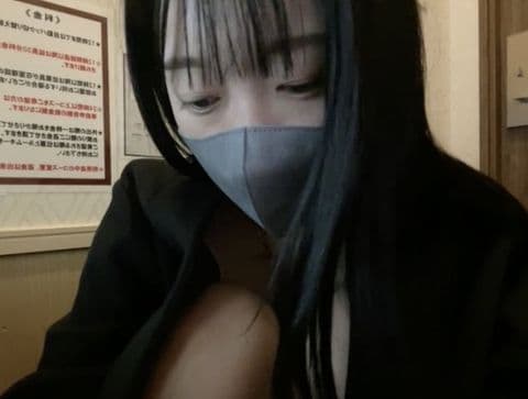 巨乳素人露出狂の個人撮影 サンプル画像5