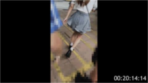 満員電車でお触りされたい女大生 サンプル画像6