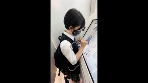 18歳の低身長美少女との中出しハメ撮り サンプル画像3