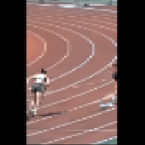 18歳陸上選手2人組のダブル中出し サンプル画像1