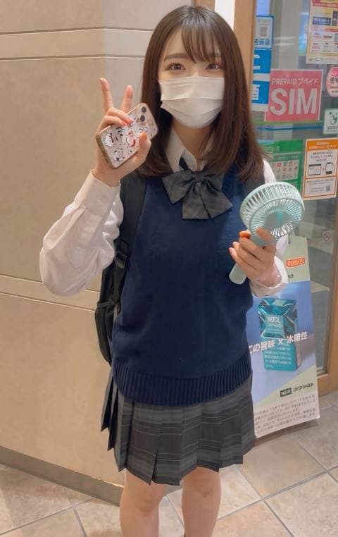 制服巨乳娘の完全顔出しハメ撮り サンプル画像2