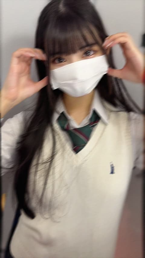 18歳の美少女が中出しに挑戦 サンプル画像1