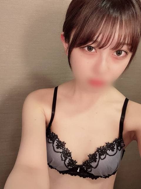 可愛い美女のスレンダー中出しセックス サンプル画像1