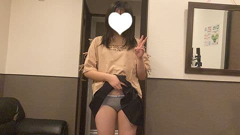 てん18歳の顔射動画 サンプル画像1