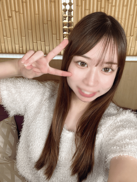 巨根にびっくりする18歳のアイドル級美少女 サンプル画像1