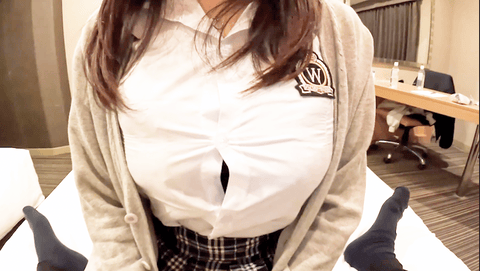18歳Kカップさきちゃんの軟乳パイズリ サンプル画像3