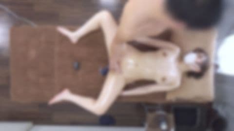 エロマッサージ動画！巨乳素人に中出し サンプル画像4