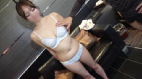 巨乳色白美女のハメ撮り サンプル画像2