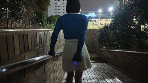 人妻あやかさんのアナルプラグ挿入散歩 サンプル画像4