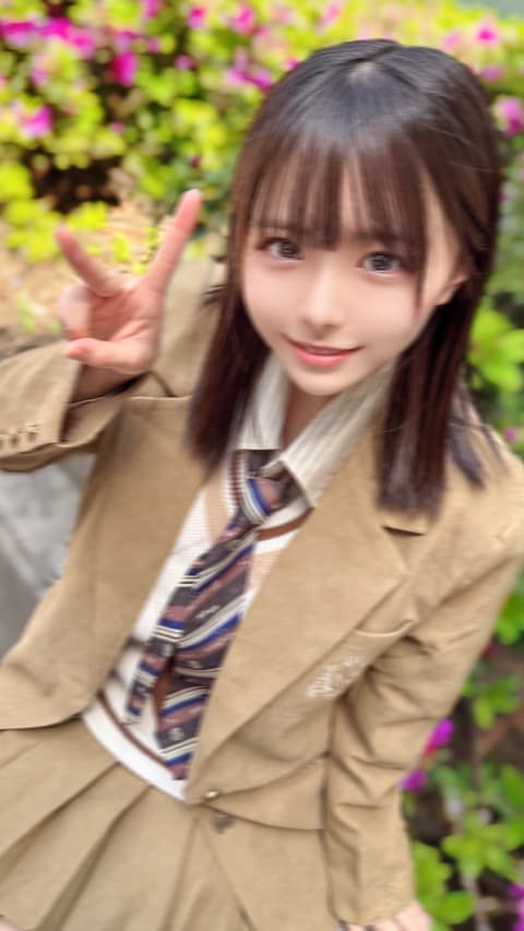 新卒美女の初めての中出し サンプル画像1