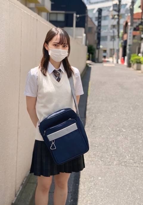 ハーフちゃんの透明感120%の超色白肌 サンプル画像1