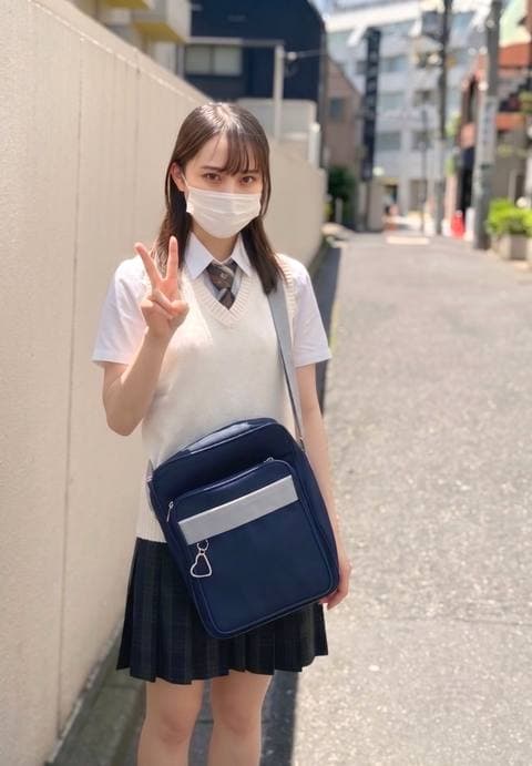 ハーフちゃんの透明感120%の超色白肌 サンプル画像2