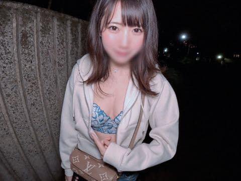 18歳JDの野外露出＆アナル舐め初挑戦 サンプル画像1