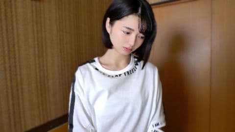 18歳黒髪ボーイッシュ美人に大量中出し サンプル画像2