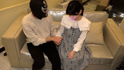 地味な箱入り大生が大人になる動画 サンプル画像2