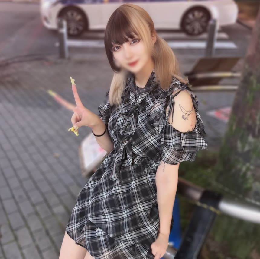 美容師の美乳を堪能するハメ撮り動画