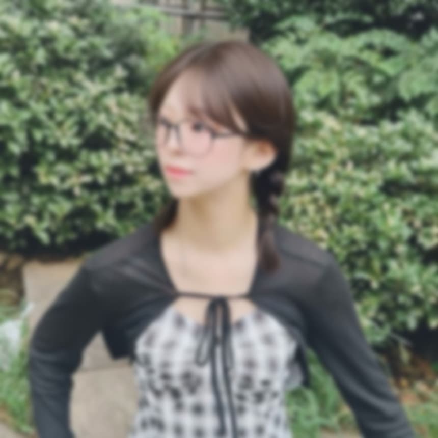 18歳メガネ音大生の真正中出し動画