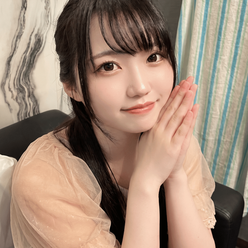 19歳Gカップ美巨乳のアイドル級ビジュアル