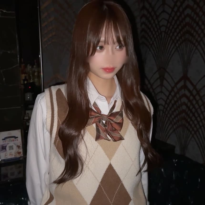 美女18歳の生中出しハメ撮り