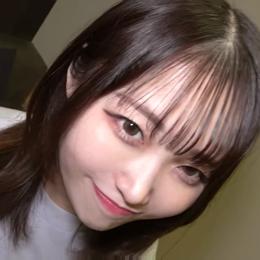 18歳アイドル級の新人娘が無修正で生中出し